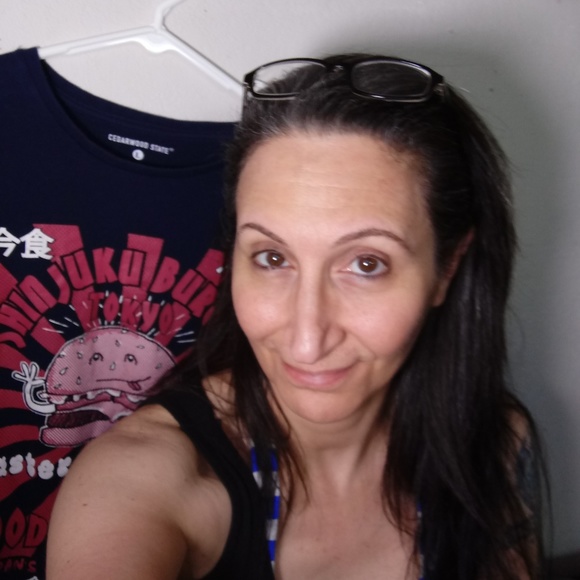 ✴️ Stripedcanary33 ✴️ Poshmark Ambassador ✴️ - Picture 5 of 5